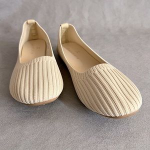 NWOT Danskin Flats Hope Memory Foam sz 7